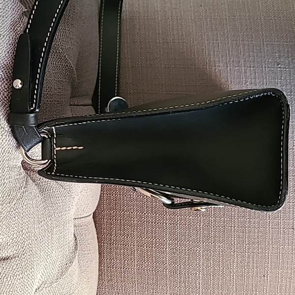 Dooney & Bourke - Alto Ring Flap Italian vachetta shoulder bag - Picture 4 of 12